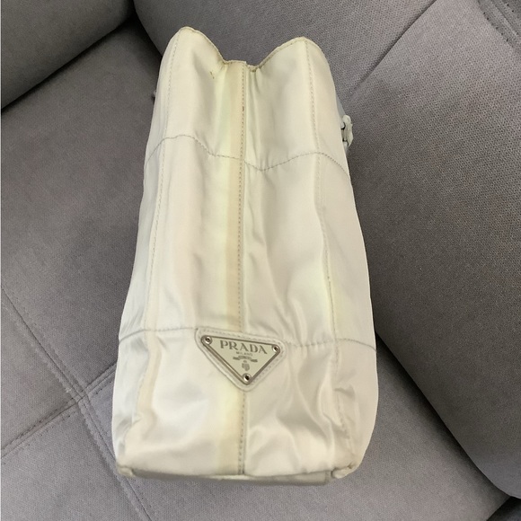 Authentic PRADA nylon tote bag 🌷🌷🌷 - Picture 5 of 16